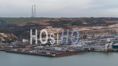 Quai Est, Passage à La Frontière, Vue Aérienne De Douvres Royaume-Uni, Kent, Angleterre, Royaume-Uni - Vidéo Par Drone
