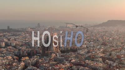 Barcelone, Espagne, Au Coucher Du Soleil - Vidéo Par Drone