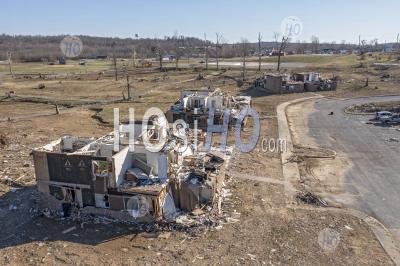 Dommages Causés Par La Tornade De L'ouest Du Kentucky - Photographie Aérienne