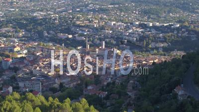 Le Village De Grasse, Alpes-Maritimes, France - Vidéo Drone