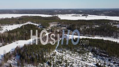  Vol Vers Le Lac Suomijarvi à Suomenniemi - Vidéo Par Drone
