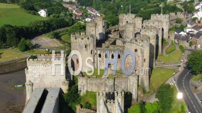 Vue Aérienne Du Château De Conway, Gwynedd, Nord Du Pays De Galles, Royaume-Uni - Vidéo Par Drone
