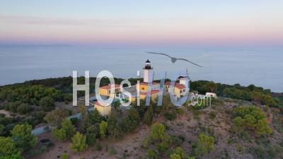 Cap Camarat, Phare De Camarat, Presqu'île De Saint-Tropez, Ramatuelle, Var, France - Vidéo Par Drone