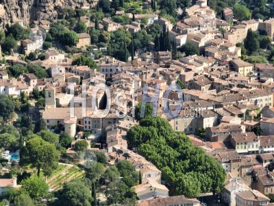 Roche Troglodytique Et Grottes Du Village De Cotignac, Var, France - Photographie Aérienne