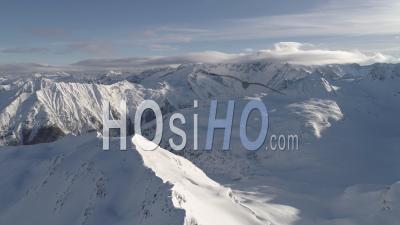 Images Aériennes De Montagnes Enneigées Dans Les Alpes Autrichiennes - Vidéo Par Drone