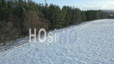 Viaduc De Findhorn Au Soleil Pendant L'hiver Dans Les Highlands Écossais - Vidéo Par Drone