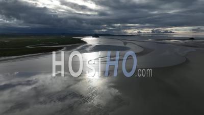 Vol Autour Du Mont Saint Michel - Vidéo Par Drone