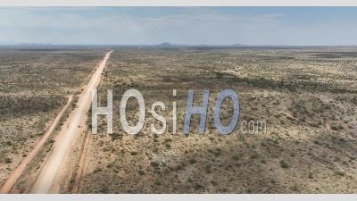 Desert Road C24 À Proximité De Rehoboth, Namibie - Vidéo Aérienne Par Drone