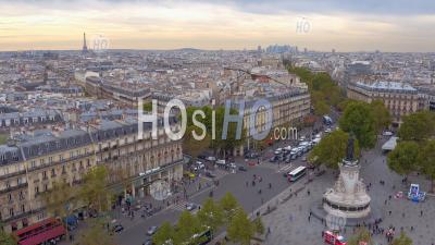 Place De La Republique A Paris - Toits De Paris - Photo Par Drone