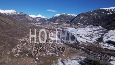 La Vallée De La Durance, Près De Briançon, En Hiver - Vidéo Par Drone