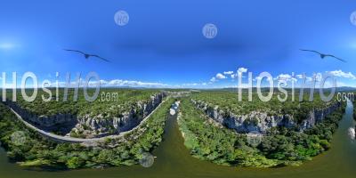 Photographie 360° Du Défilé De Ruoms Et De La Rivière Ardèche, Gorges De L'ardèche, France - Photographie Aérienne