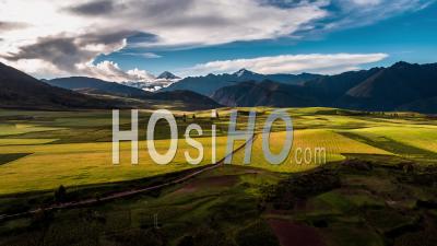 Vallée Sacrée, Près De Maras, Région De Cusco Vidéo Drone